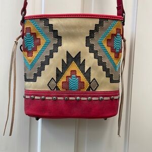 MONTANA WEST AZTEC CONCEALED CARRY CROSSBODY